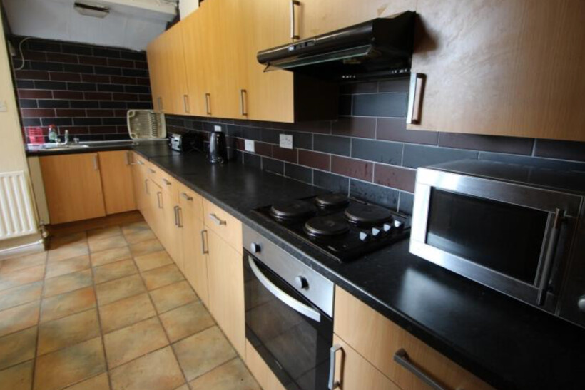 Estcourt Terrace, Leeds LS6 6 bed house to rent - £433 pcm (£100 pw)