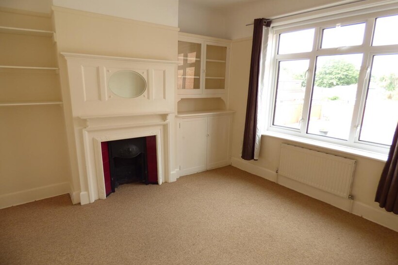 Uppleby Road, Poole BH12 1 bed flat to rent - £700 pcm (£162 pw)