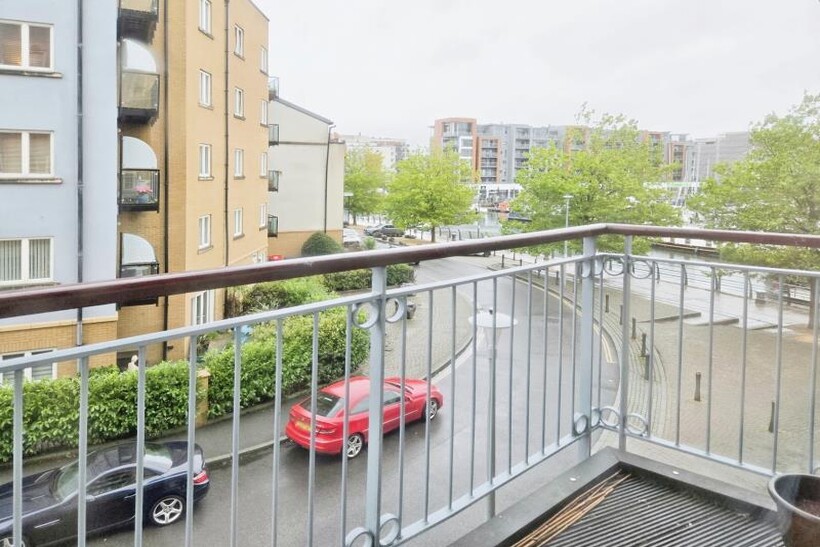 Lower Burlington Road, Bristol BS20 2 bed apartment to rent - £1,500 pcm (£346 pw)