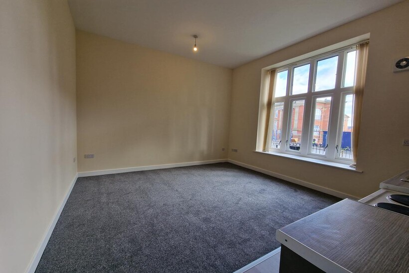 Powlett Street, Wolverhampton WV2 2 bed apartment to rent - £685 pcm (£158 pw)