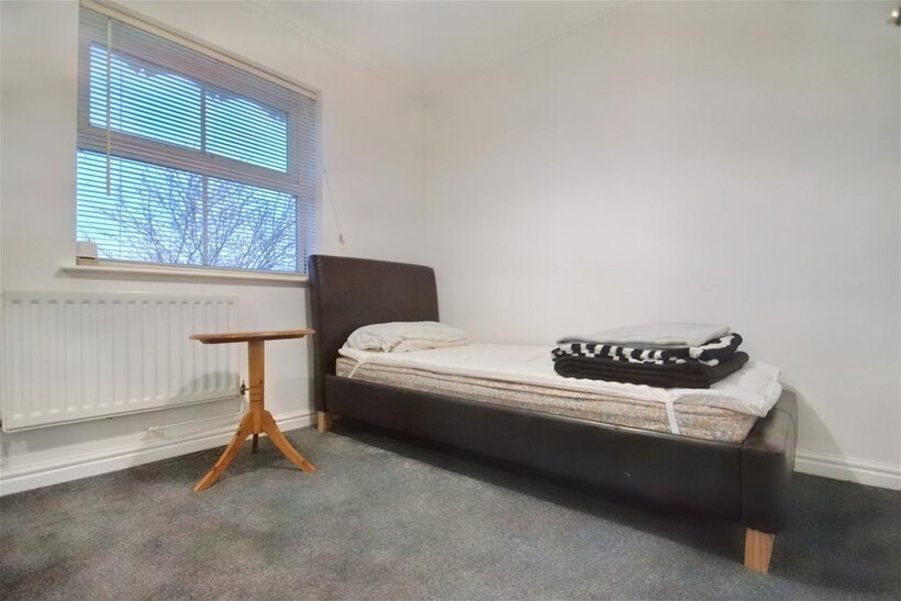 Sybils Way, Bedford MK45 1 bed in a house share to rent - £500 pcm (£115 pw)