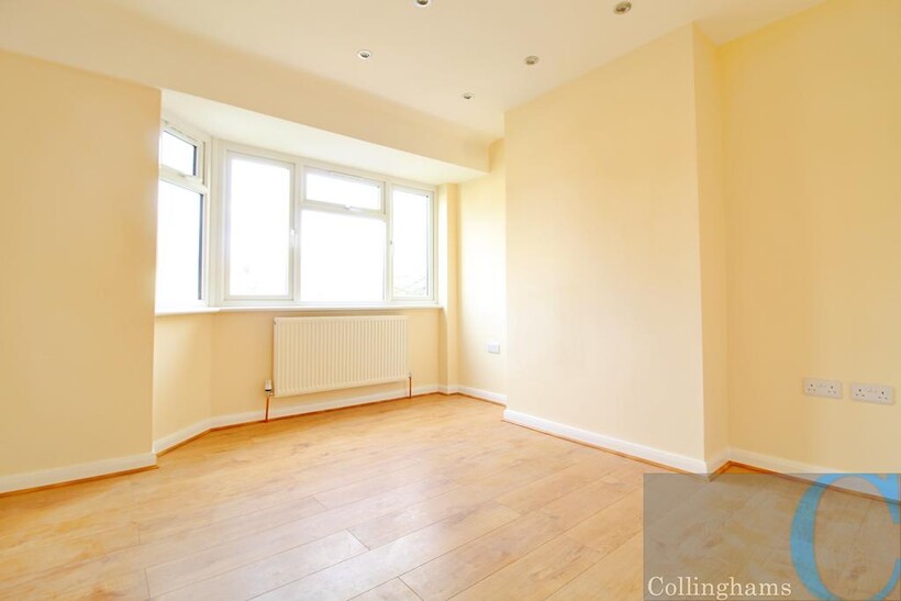 Deer Park Gardens, Mitcham CR4 2 bed flat to rent - £1,600 pcm (£369 pw)