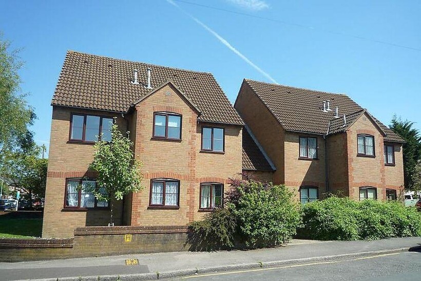 Dilwyn Court, High Wycombe 1 bed apartment to rent - £1,075 pcm (£248 pw)