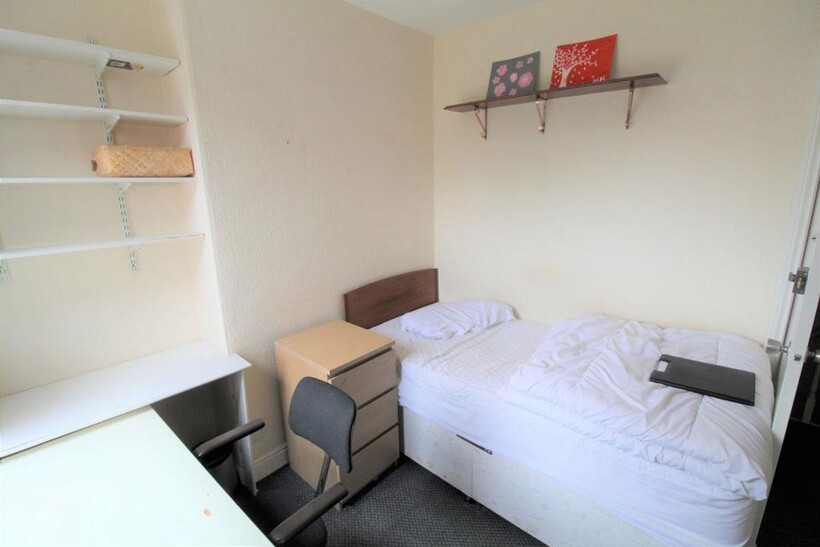 Lower Road, Beeston, Nottingham, NG9 2GT 1 bed property to rent - £310 pcm (£72 pw)