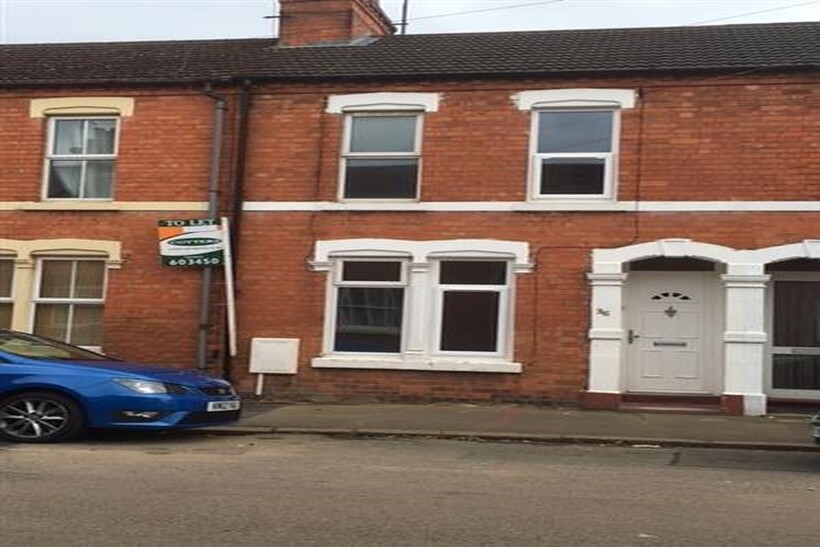 Abbey Road, Northampton NN4 1 bed in a house share to rent - £495 pcm (£114 pw)