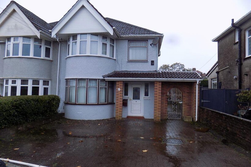 Glan Yr Afon Road, Sketty, Swansea, SA2 3 bed house to rent - £1,050 pcm (£242 pw)