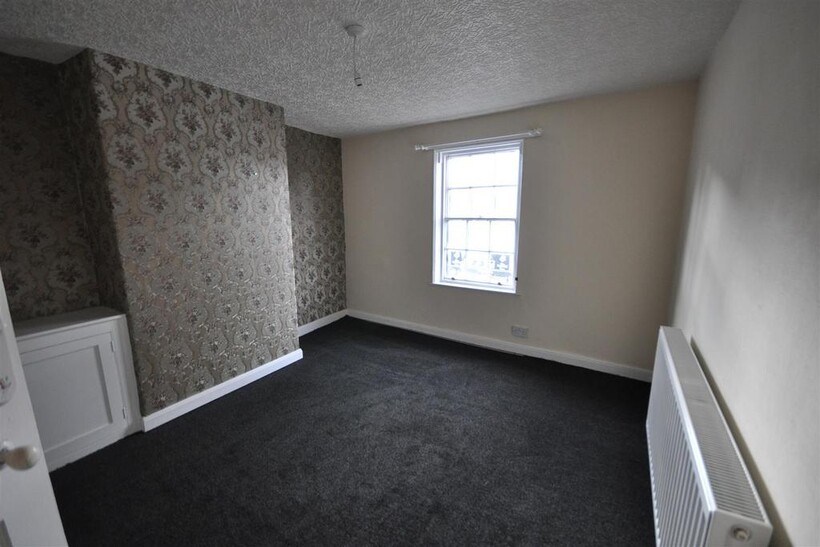 King Street, Thorne, Doncaster 1 bed apartment to rent - £450 pcm (£104 pw)