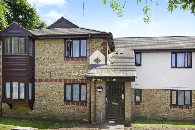 Highwoods, Colchester CO4 1 bed flat to rent - £775 pcm (£179 pw)