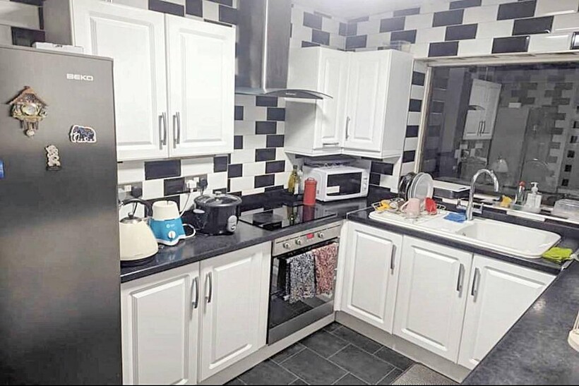 Weavers Walk, Coventry CV6 1 bed in a house share to rent - £370 pcm (£85 pw)