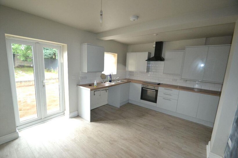 66 Audley Road 4 bed semi-detached house to rent - £372 pcm (£86 pw)