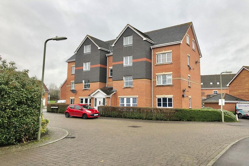 Fallow Crescent, Hedge End, SO30 2 bed apartment to rent - £1,000 pcm (£231 pw)