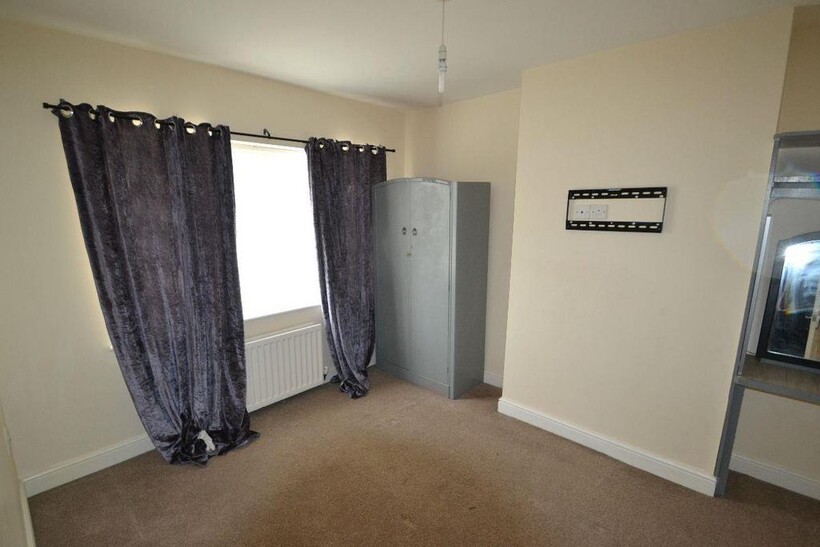 66 Audley Road 4 bed semi-detached house to rent - £372 pcm (£86 pw)