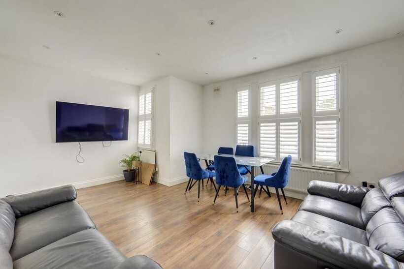 Upper Brockley Road, Brockley... 3 bed flat to rent - £2,250 pcm (£519 pw)