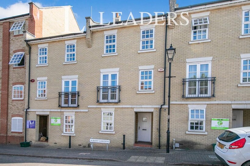 Albany Gardens, Colchester, CO2 1 bed in a house share to rent - £575 pcm (£133 pw)