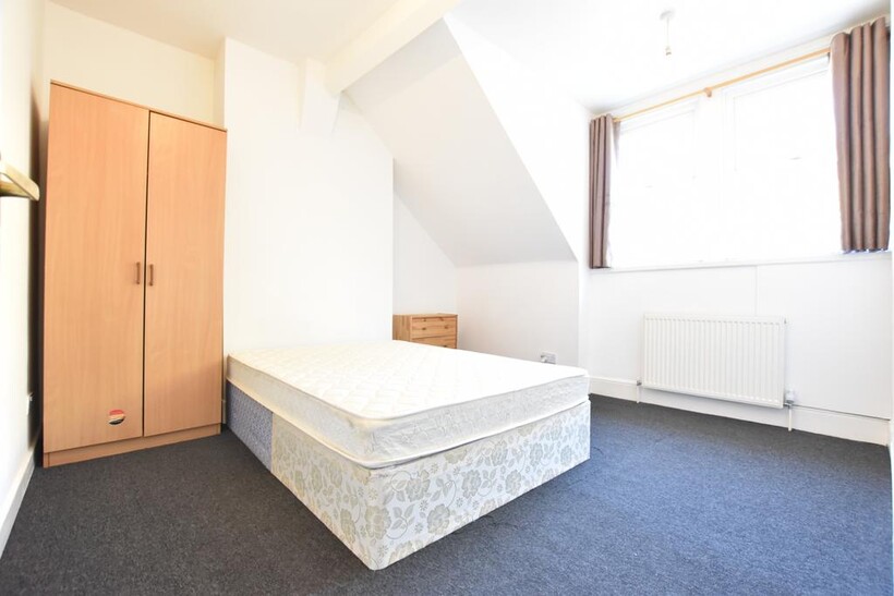 Crescent Road, Luton LU2 1 bed flat to rent - £1,000 pcm (£231 pw)