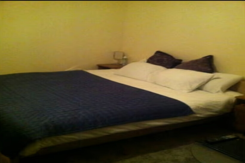 Hampton Road, Ilford IG1 1 bed in a house share to rent - £900 pcm (£208 pw)