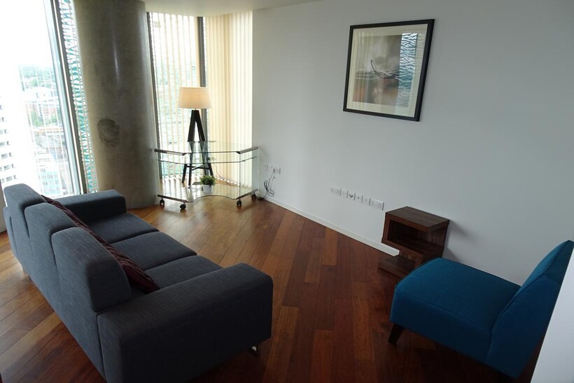 10 Holloway Circus Queensway, Birmingham B1 2 bed apartment to rent - £1,400 pcm (£323 pw)