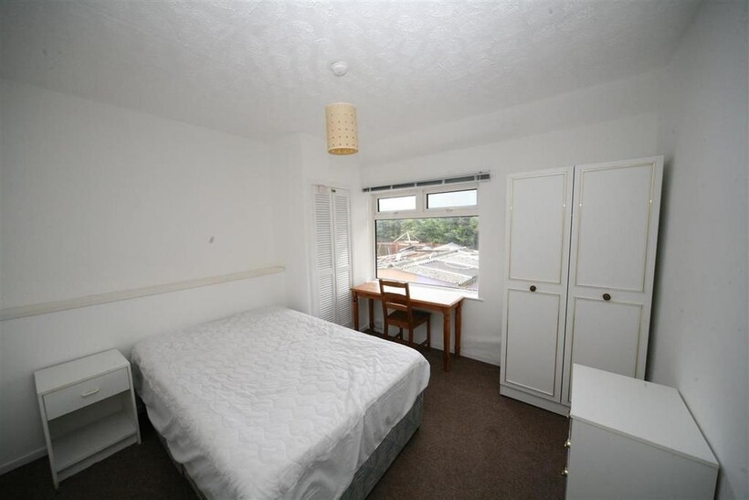 Maskelyne Avenue, Bristol 1 bed semi-detached house to rent - £575 pcm (£133 pw)