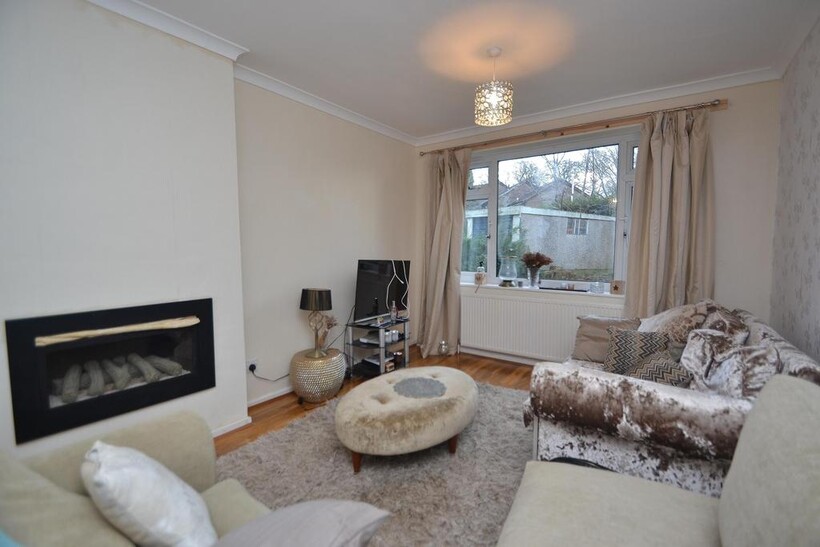 Chandos Gardens, Leeds LS8 2 bed semi-detached house to rent - £1,000 pcm (£231 pw)