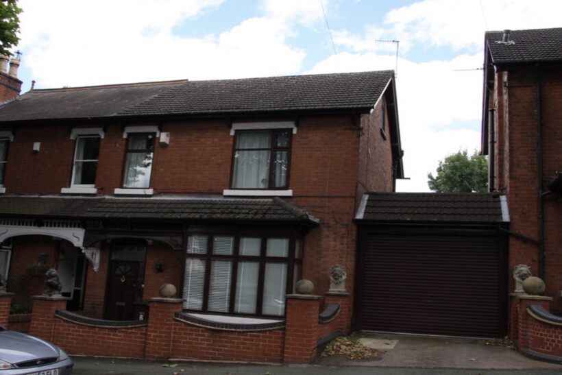 Lonsdale Road, Wolverhampton WV3 1 bed in a house share to rent - £450 pcm (£104 pw)