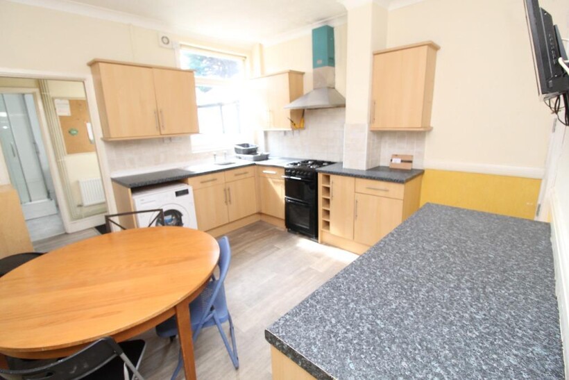 Claude Street, Nottingham NG7 1 bed terraced house to rent - £325 pcm (£75 pw)