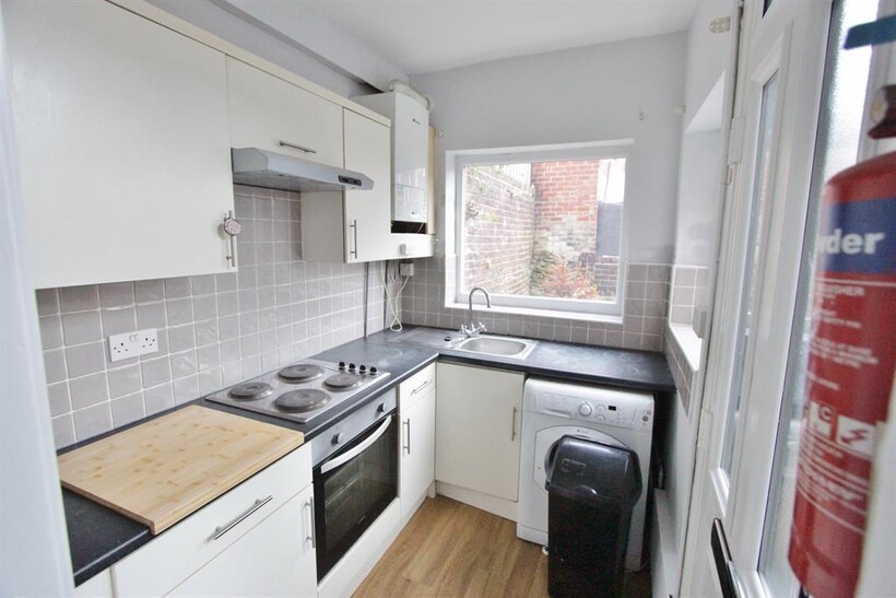 Hunter Hill Road, Sheffield, S11 8UE 4 bed terraced house to rent - £325 pcm (£75 pw)