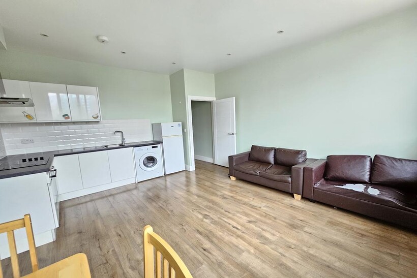 Park Street, Luton LU1 1 bed flat to rent - £1,000 pcm (£231 pw)