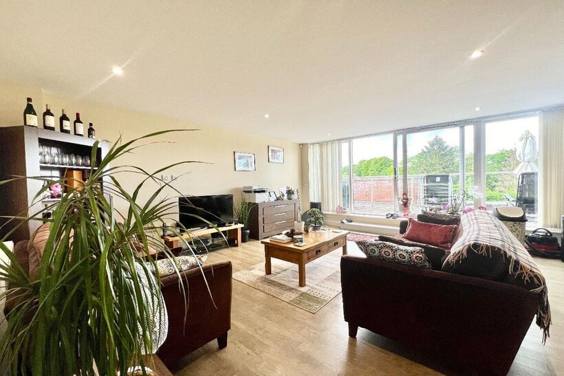 Newcroft House, Croydon House share to rent - £1,000 pcm (£231 pw)