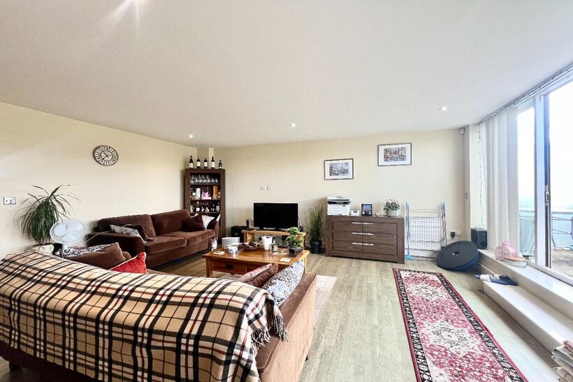 Newcroft House, Croydon House share to rent - £1,000 pcm (£231 pw)