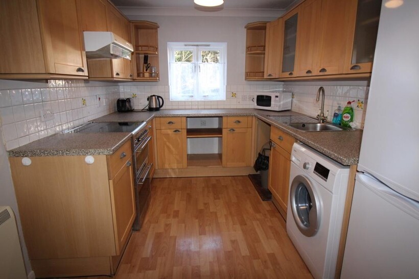 Nicholson Grove, Colchester, CO1 1 bed in a house share to rent - £600 pcm (£138 pw)