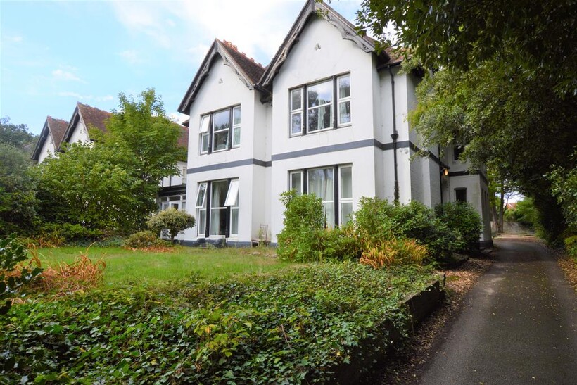 Christchurch Road, Bournemouth BH1 1 bed ground floor flat to rent - £650 pcm (£150 pw)