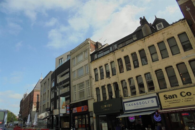 New Briggate, Leeds 2 bed apartment to rent - £1,000 pcm (£231 pw)