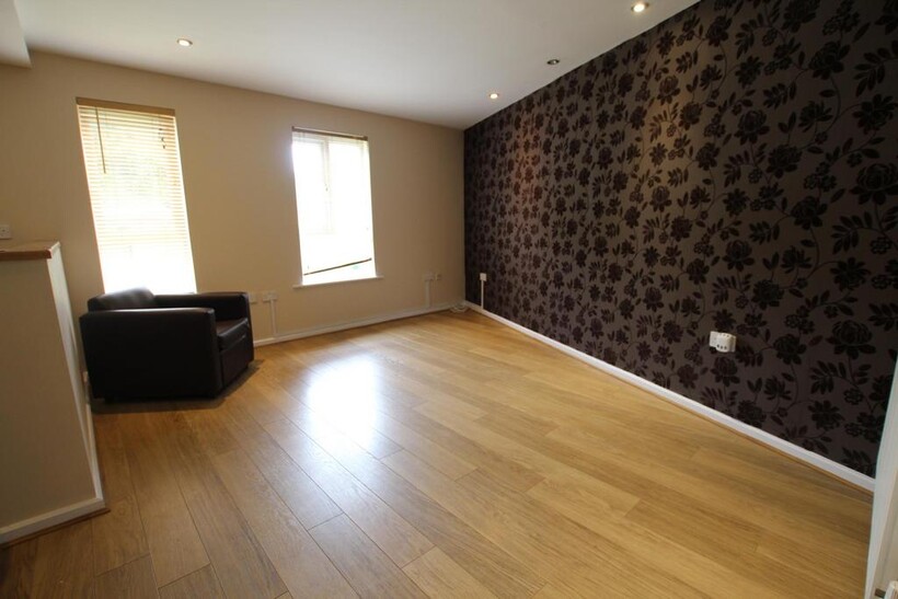 Ellerman Road, Liverpool L3 2 bed flat to rent - £1,000 pcm (£231 pw)