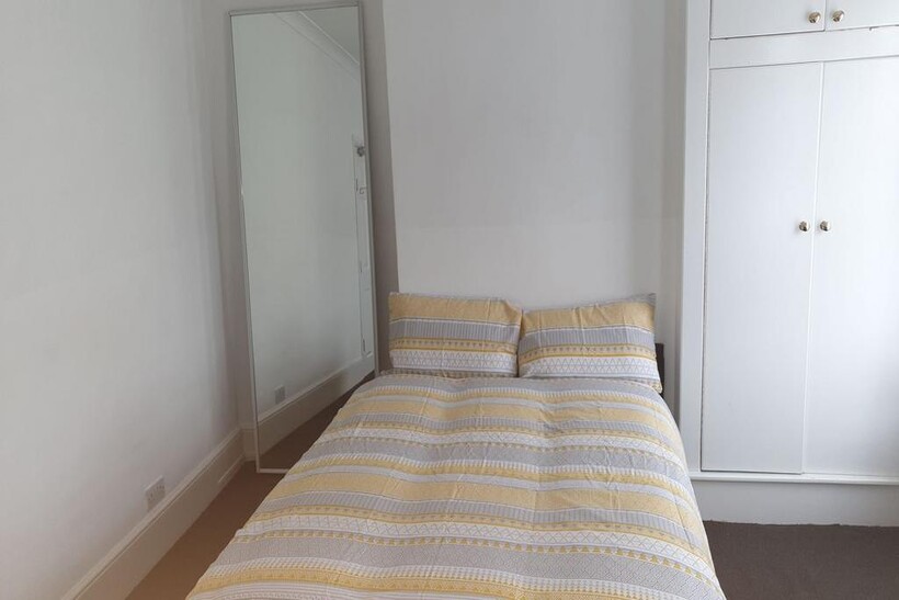 Wellington Road, Croydon CR0 1 bed in a flat share to rent - £650 pcm (£150 pw)