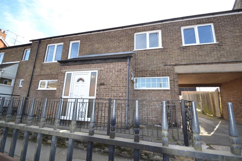 High Street, Corby NN17 1 bed terraced house to rent - £140 pcm (£32 pw)