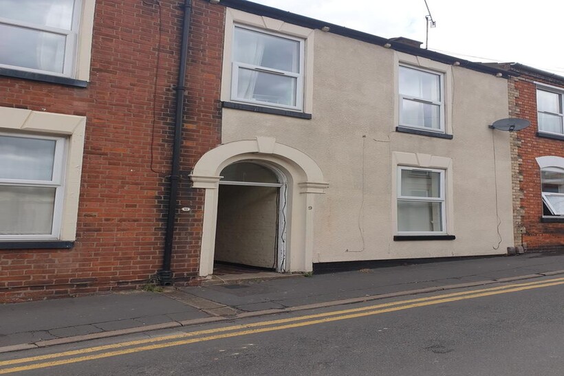 Room 1, John Street, Lincoln 1 bed terraced house to rent - £350 pcm (£81 pw)