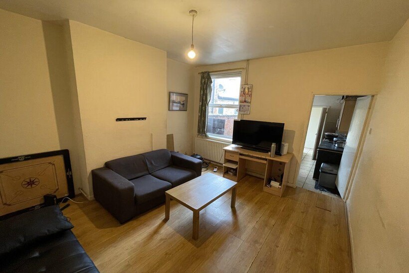 Ullswater Street, Leicester 4 bed terraced house to rent - £282 pcm (£65 pw)