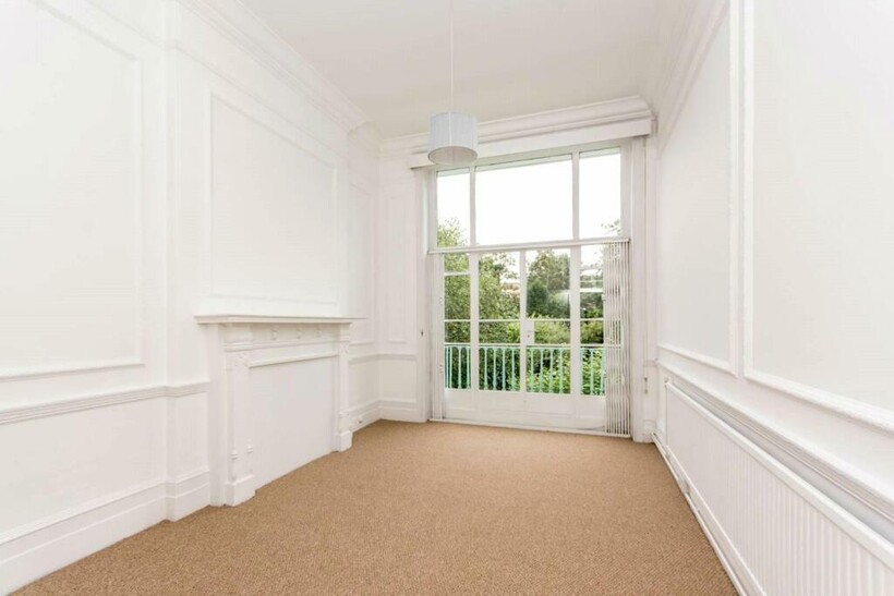 Hamilton Terrace, London NW8 1 bed apartment to rent - £2,817 pcm (£650 pw)