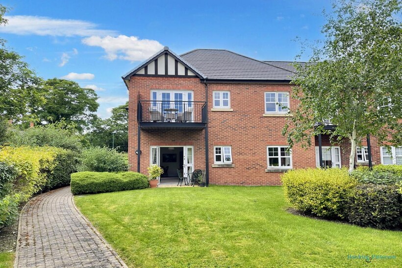 Four Ashes Road, Solihull B93 1 bed retirement property to rent - £1,050 pcm (£242 pw)