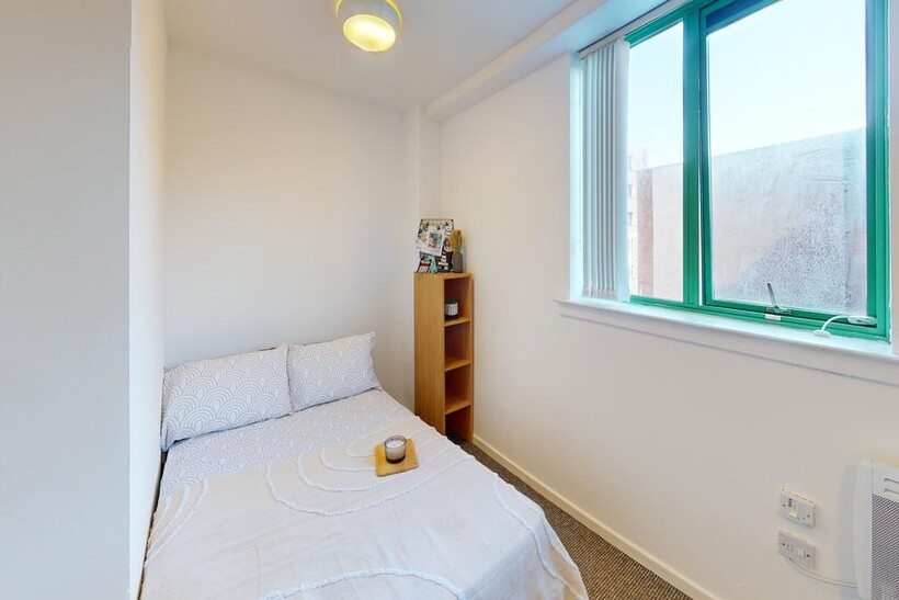 London Road, Liverpool L3 1 bed in a flat share to rent - £412 pcm (£95 pw)