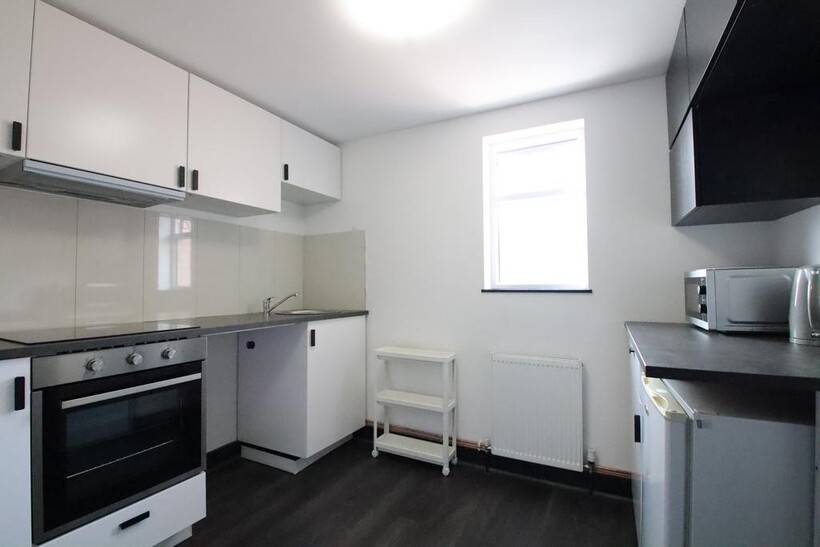 Lower Addiscombe Road, Croydon CR0 1 bed flat to rent - £1,200 pcm (£277 pw)