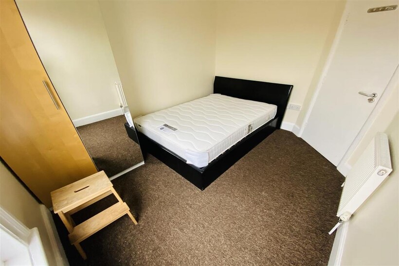 BPC00535 *Bills Included* Double... House share to rent - £585 pcm (£135 pw)