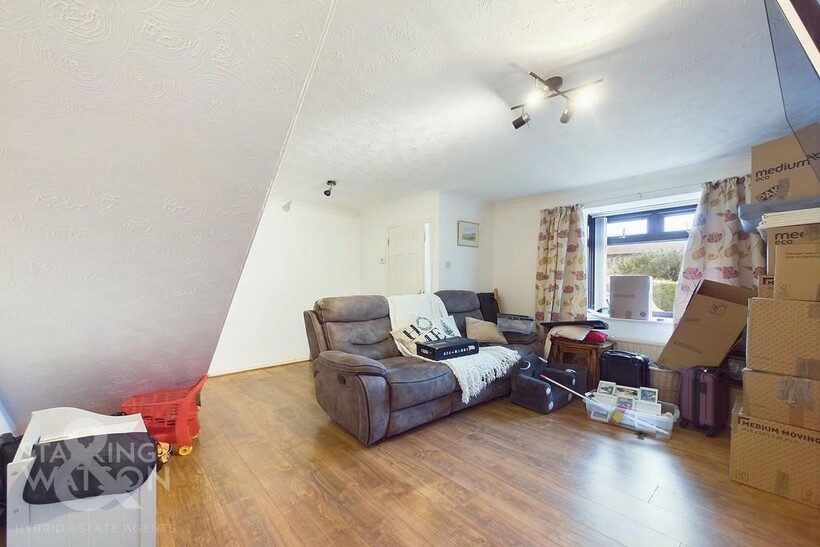 All Saints Road, Poringland, Norwich 3 bed detached house to rent - £1,050 pcm (£242 pw)