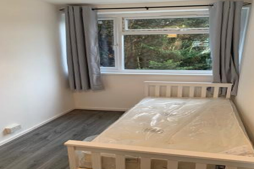 Coltsfoot Green, Luton LU4 1 bed in a house share to rent - £500 pcm (£115 pw)