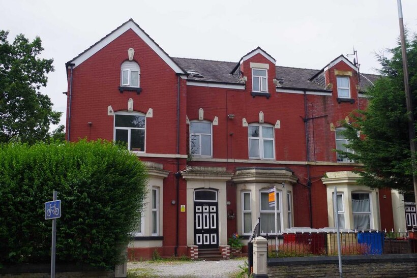 Castle Street, Bolton 1 bed in a house share to rent - £598 pcm (£138 pw)