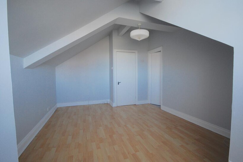 Dyke Road, Brighton BN1 2 bed flat to rent - £1,500 pcm (£346 pw)