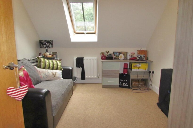 Stirling Road, Bournemouth, Dorset, BH3 2 bed flat to rent - £1,050 pcm (£242 pw)