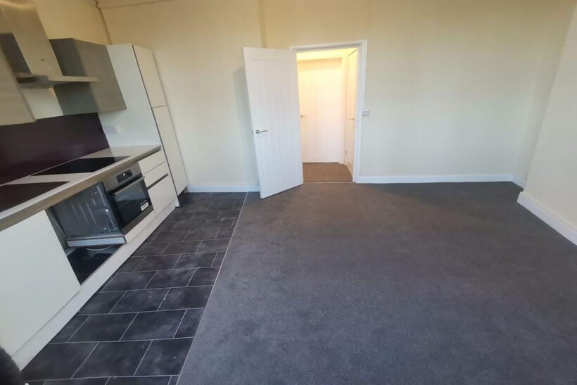 Ground Floor Front Flat, Cardiff CF11 1 bed flat to rent - £700 pcm (£162 pw)