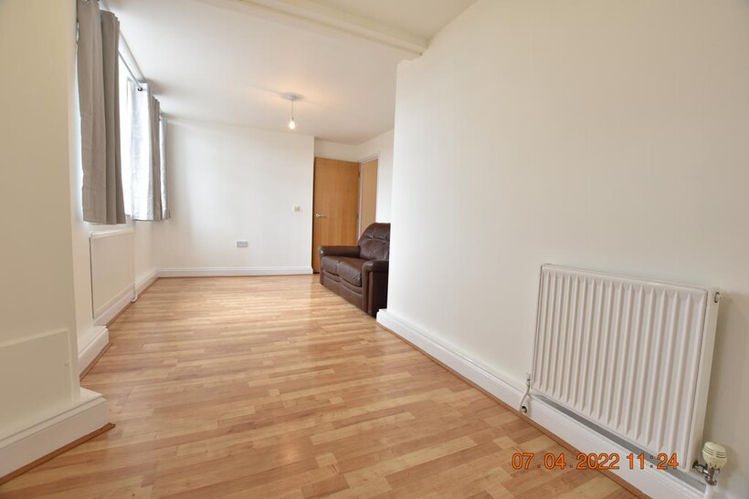 Guildford Street, Luton LU1 1 bed flat to rent - £1,075 pcm (£248 pw)