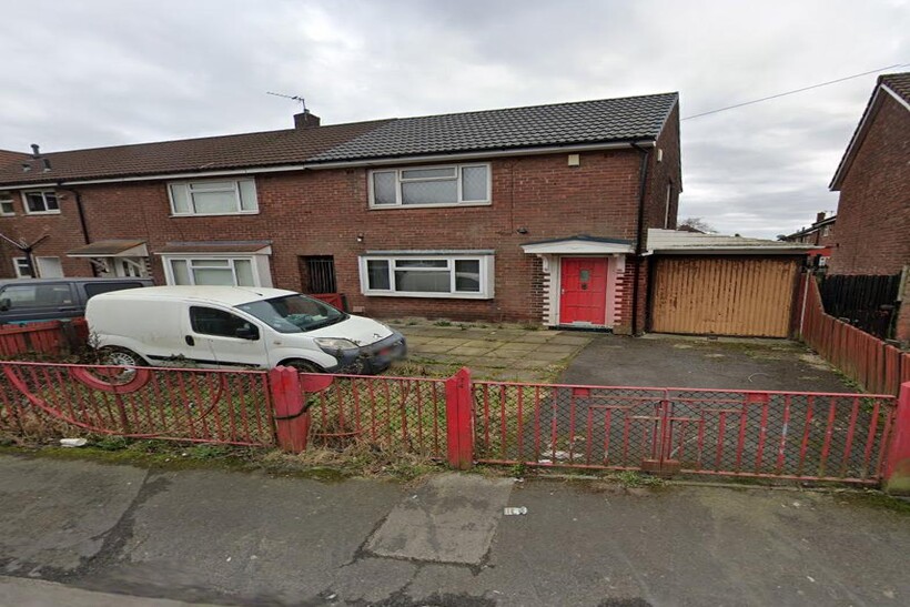 Carrfield Avenue, Salford M38 2 bed terraced house to rent - £850 pcm (£196 pw)